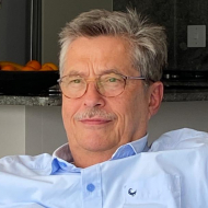 Dr Piet van Zyl 